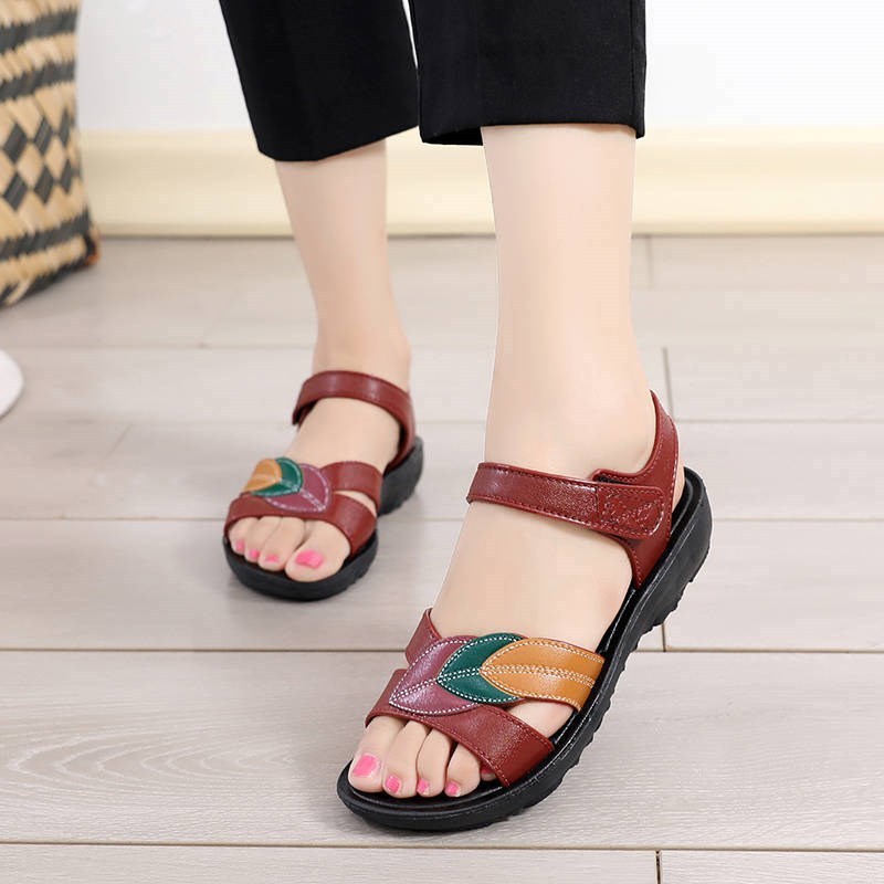 Elderly flat sandals